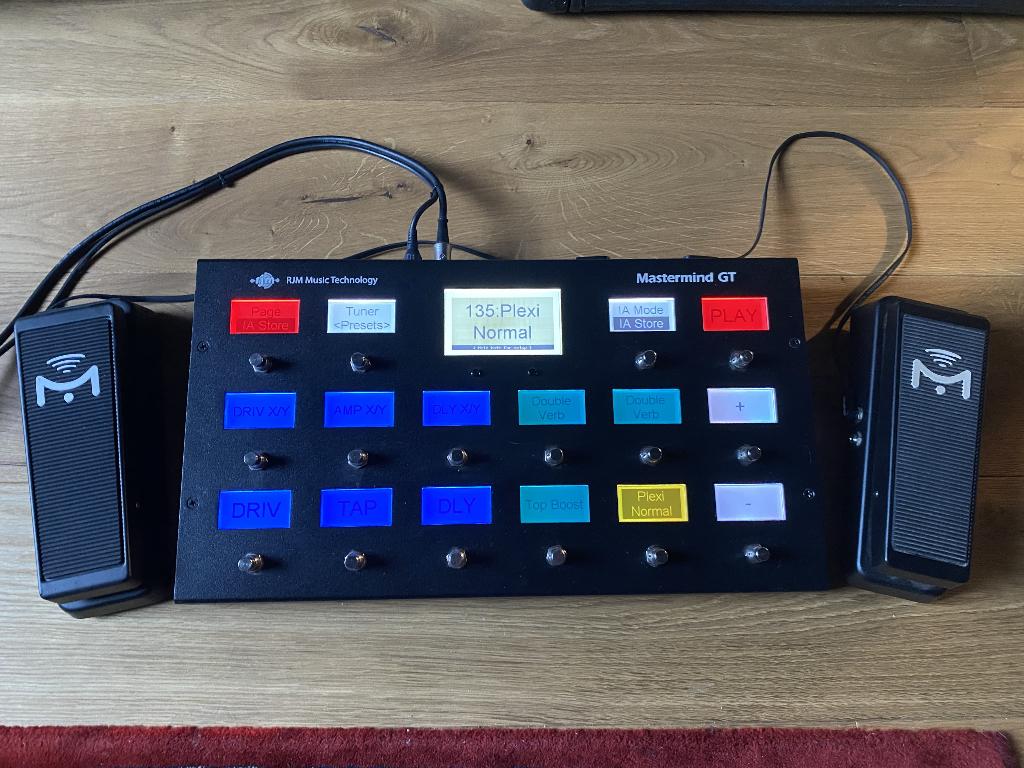 RJM Mastermind GT16 — Professionele MIDI-controllerbundel, Muziek en Instrumenten, Midi-apparatuur, Zo goed als nieuw, Ophalen of Verzenden