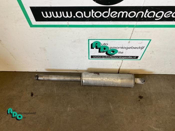 Echappement silencieux central d'un Volkswagen Golf (Golf 91, Autos : Pièces & Accessoires, Systèmes d'échappement, Volkswagen