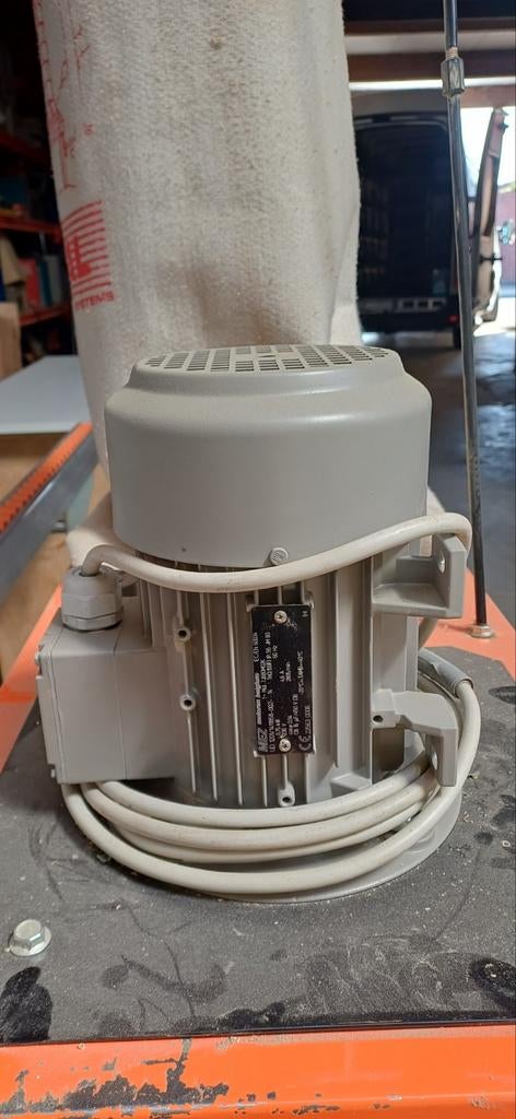 Stofafzuiging, Ophalen