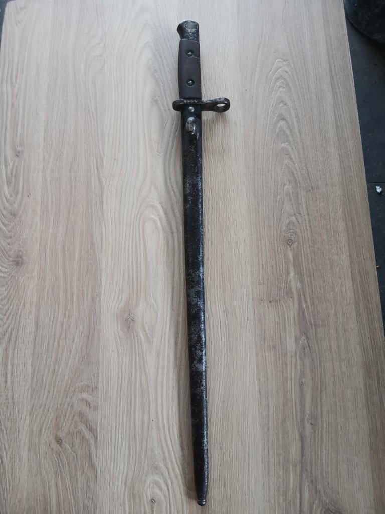 Baïonnette belge 1916 double lame