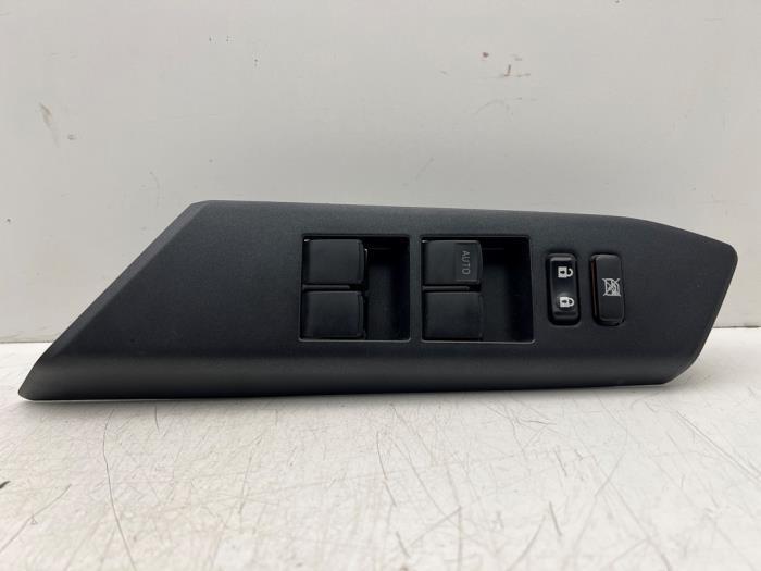 Elektrisch Raam Schakelaar van een Toyota Rav-4, Gebruikt, -, -, Ophalen of Verzenden