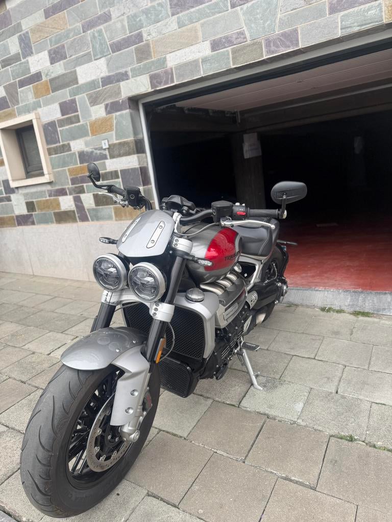 Triumph Rocket 3 GT –08/2022 –État exceptionnel – 8.454 km, Motos, Particulier, Neuf