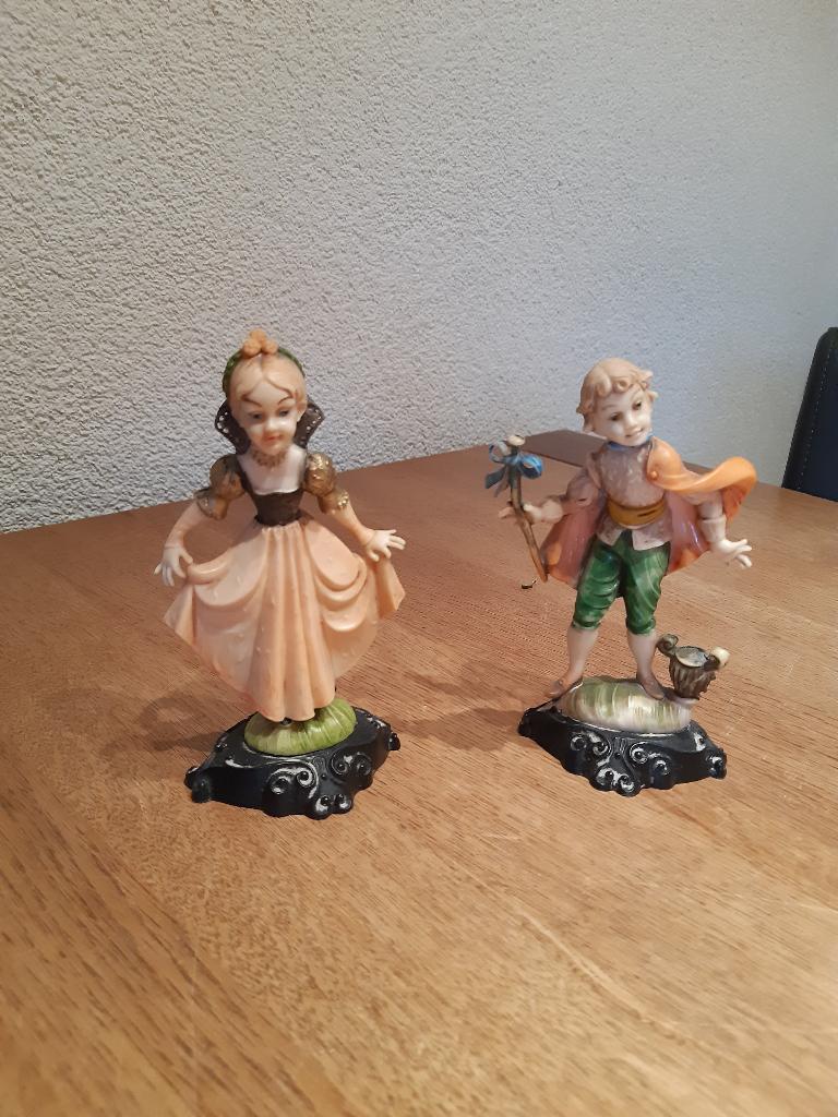 beeldje mannetje en vrouwjte, Collections, Statues & Figurines, Enlèvement ou Envoi, Comme neuf