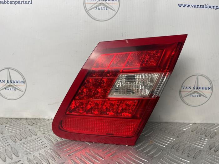 Feu arrière droit d'un Mercedes E-Klasse, -, 3 mois de garantie, Utilisé, -
