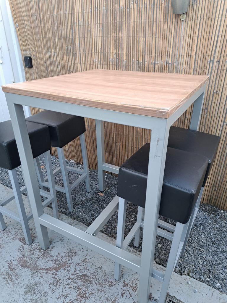 Hoge bartafel met 4 stoelen., Huis en Inrichting, Ophalen, Metaal of Aluminium, Vierkant, Zo goed als nieuw