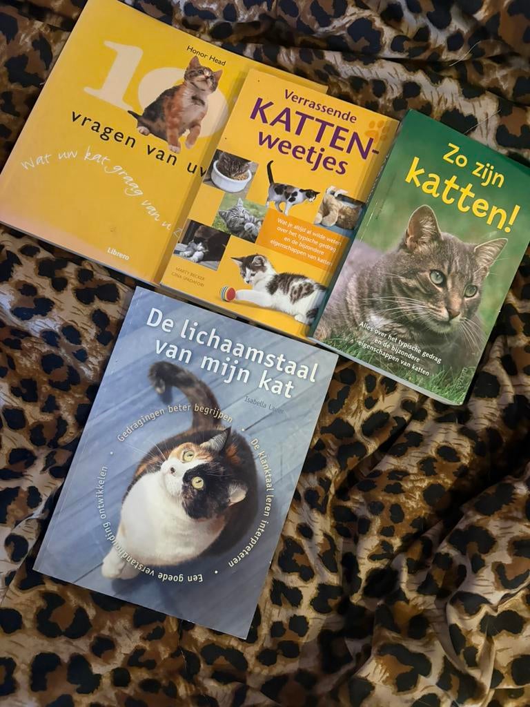 Boeken over katten, Livres, Animaux & Animaux domestiques, Enlèvement ou Envoi, Comme neuf, Chats