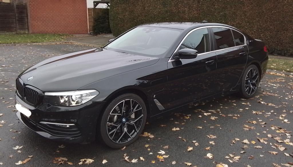Bmw 530e plug in hybride 292pk, Auto's, Automaat, Lichtsensor, Zwart, Leder