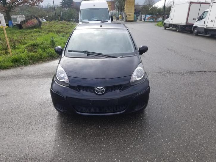 TOYOTA AYGO 1.0i / AIRCO / 5 portes, Autos, Toyota, Particulier, Aygo, ABS, Airbags, Air conditionné, Verrouillage central, Vitres électriques