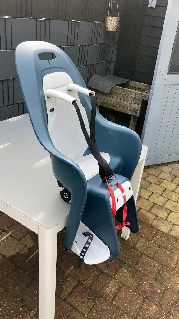 fietsstoel, Fietsen en Brommers, Fietsaccessoires | Fietsstoeltjes, Achterzitje, Voetsteuntjes, Zo goed als nieuw, Ophalen