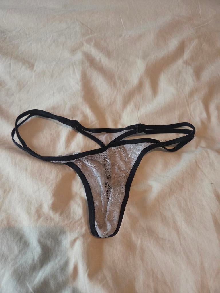 String dame, Envoi, String