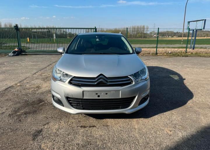 Citroën C4, Autos, Citroën, C4, ABS, Phares directionnels, Airbags, Air conditionné, Alarme, Conduite autonome, Bluetooth, Ordinateur de bord