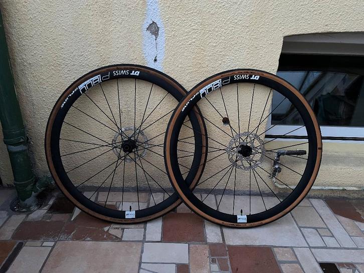 Volledige Wielset + Banden voor Racefiets DT Swiss P1800, Fietsen en Brommers, Fietsonderdelen, Racefiets, Wiel, Ophalen