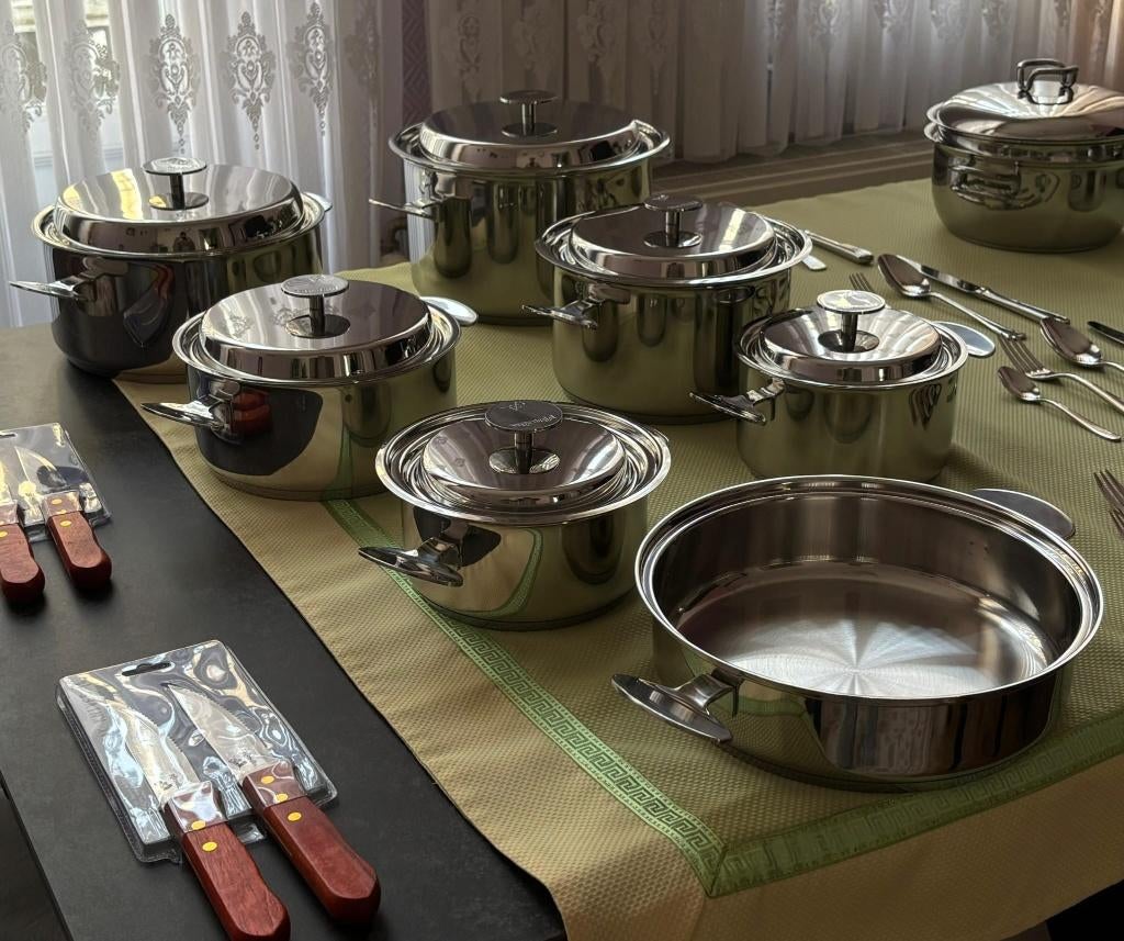 BATTERIE CASSEROLES, Maison & Meubles, Cuisine | Casseroles & Poêles, Neuf, Ensemble de casseroles, Inox, Plaques à induction