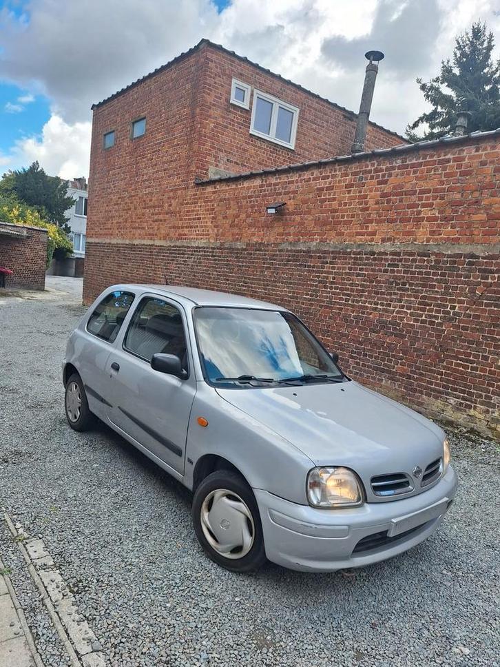 Nissan micra 115.000km essence automatique prix FIX, Auto's, Nissan, Particulier, Micra, Benzine, 3 deurs, Automaat, Zilver of Grijs