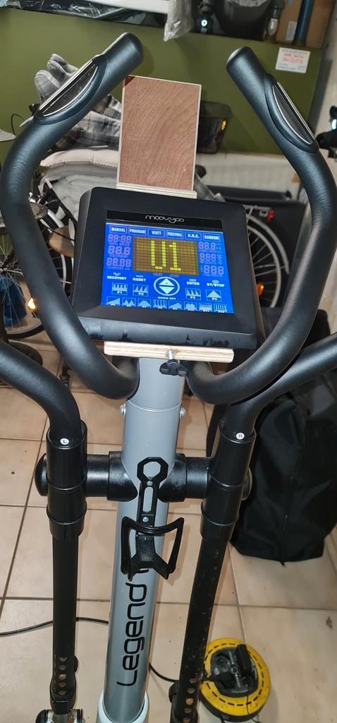 Vélo elliptique semi professionnel, Sport en Fitness, Fitnessmaterialen, Zo goed als nieuw, Ophalen