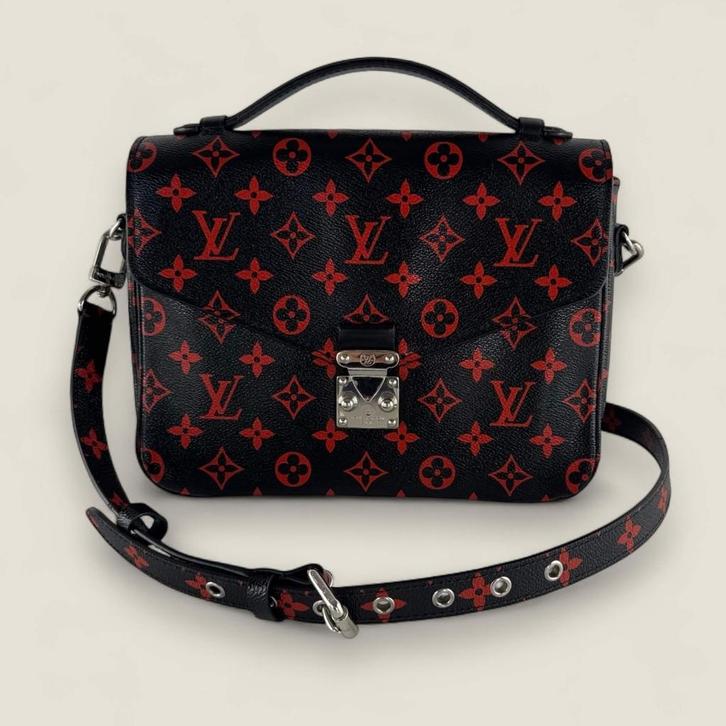 Pochette infrarouge Métis avec monogramme Louis Vuitton, Bijoux, Sacs & Beauté, Sacs | Sacs à bandoulière, Comme neuf, Autres marques