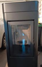 3950€ nieuwe prijs Prachtige MCZ 8kw pelletkachel, Doe-het-zelf en Bouw, Verwarming en Radiatoren, Zo goed als nieuw