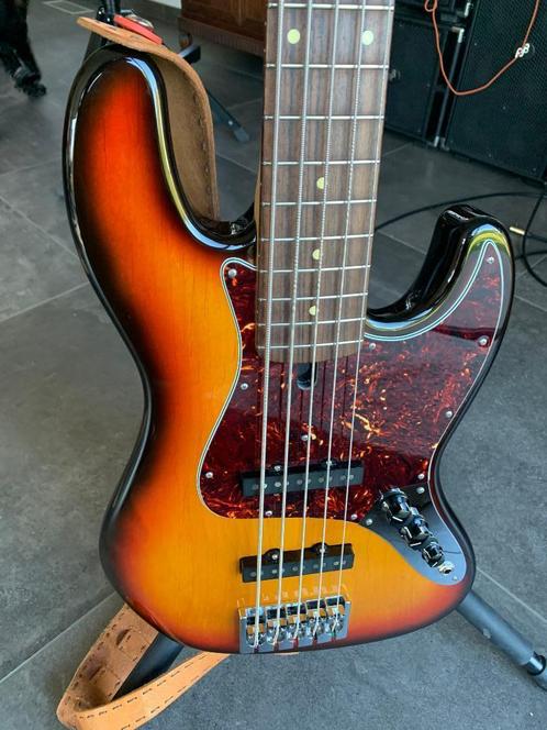 Mike Lull V5 jazzbass 3-tone sunburst (à vendre/échanger), Musique & Instruments, Instruments à corde | Guitares | Basses, Comme neuf