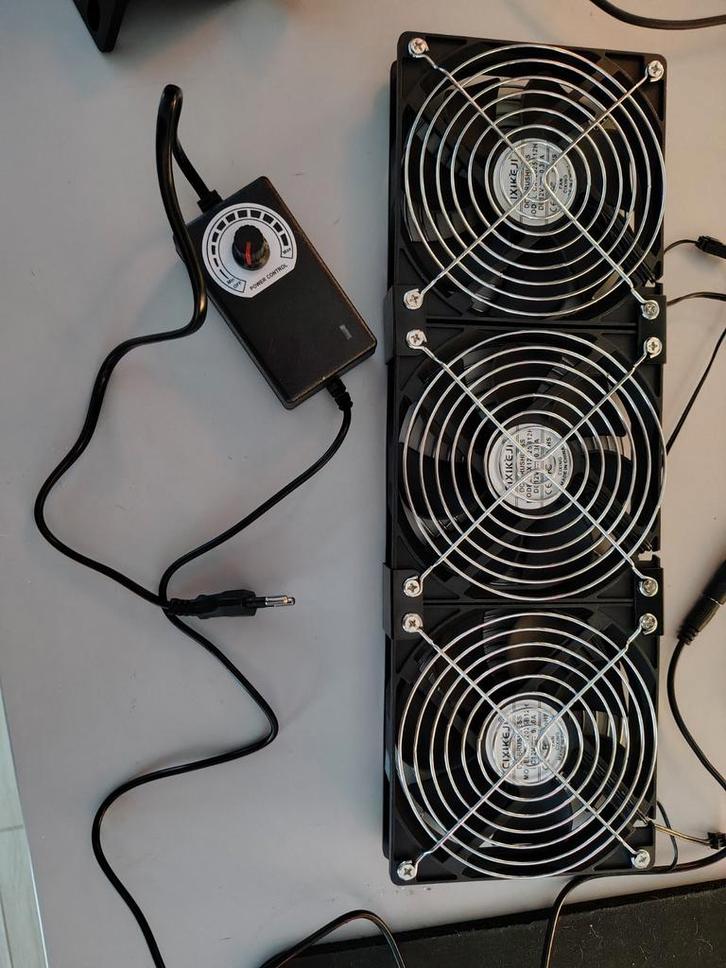 Fans die ik gebruikte voor simracing, Computers en Software, Computerkoelers, Zo goed als nieuw, Ophalen of Verzenden