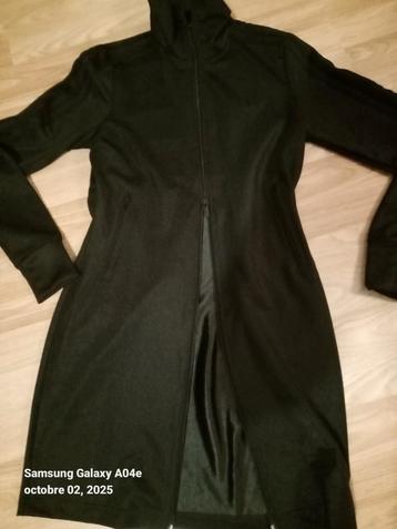 Adidas lang vest  beschikbaar voor biedingen