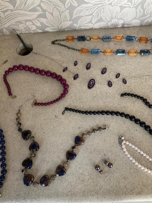 Diverse fantasiejuwelen. Perfecte staat, Handtassen en Accessoires, Kettingen, Zo goed als nieuw, Ophalen of Verzenden