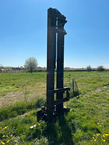 Hefmast beschikbaar voor biedingen