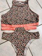 Sport lingerie topje en slip nieuw, Kleding | Dames, Sportkleding, Maat 38/40 (M), Verzenden, Beige, Nieuw
