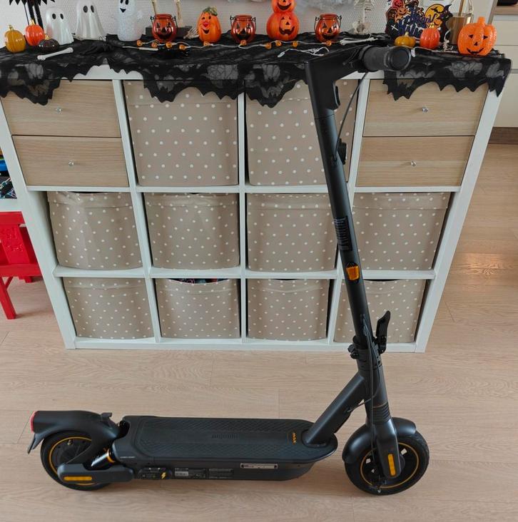 Ninebot G2 Max Segway, Fietsen en Brommers, Steps, Zo goed als nieuw, Ophalen