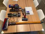 Verkocht Dyson V8 absolute + accessoires, Stofzuiger, Reservoir, Gebruikt, Ophalen