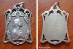 Zilveren heiligenmedaille in art-Deco of art-Nouveau stijl, Verzamelen, Overige typen, Christendom | Katholiek, Zo goed als nieuw