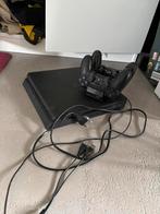 Ps4 + 2 controllers + oplaadstation, Games en Spelcomputers, Ophalen, Zo goed als nieuw