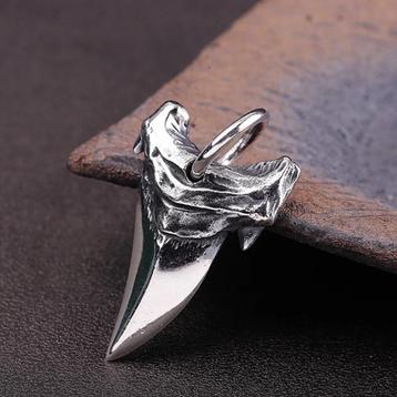 Haaientand hanger - 925 zilver beschikbaar voor biedingen