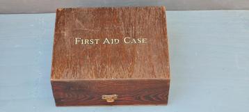 First Aid Case Britain Post 1930 beschikbaar voor biedingen