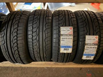 new snow 205/50R16 Kumho Tyres 205/50 R16 205/50/16 2055016 beschikbaar voor biedingen