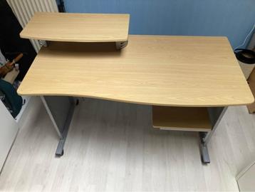 Bureau beschikbaar voor biedingen