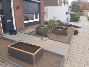 Cortenstaal tuinbakken, ook op maat gemaakt.scherpe prijzen! disponible aux enchères