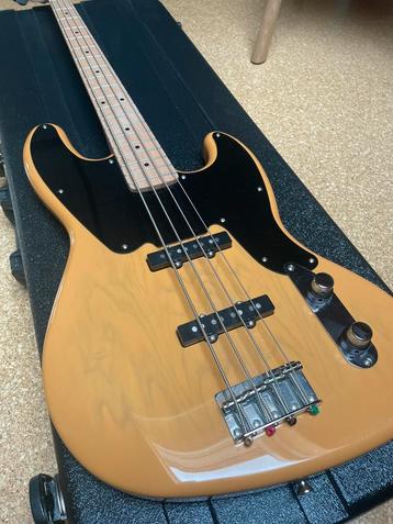 SQUIER Paranormal Jazz Bass '54 - butterscotch blonde, Musique & Instruments, Instruments à corde | Guitares | Basses, Enlèvement