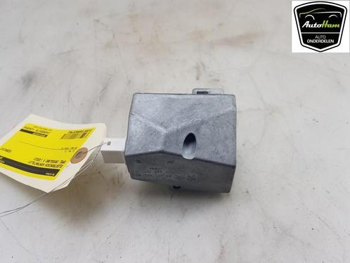 CONTACTSLOT ELECTR. Opel Crossland (X) (01-2017/05-2018), Auto-onderdelen, Overige Auto-onderdelen, Opel, Gebruikt