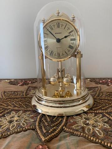 Vintage stolpklok Quartz beschikbaar voor biedingen