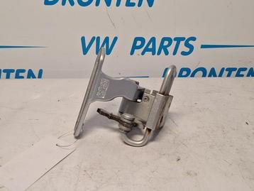 Scharnier deur links-voor van een Volkswagen Transporter beschikbaar voor biedingen