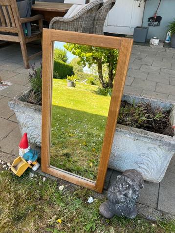 Vintage houten spiegel beschikbaar voor biedingen