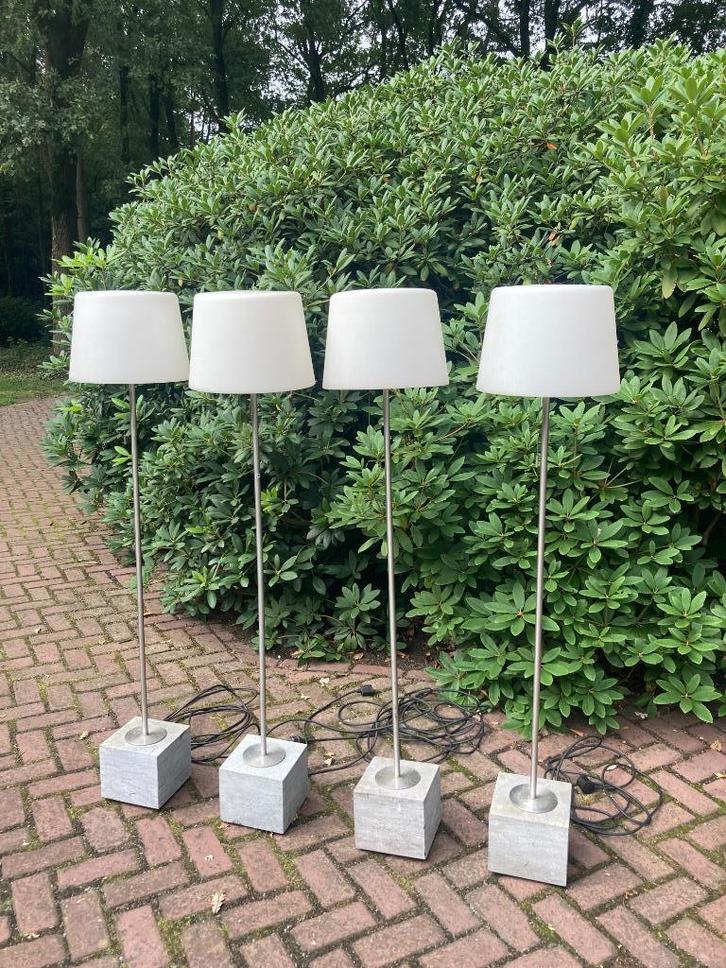 4 Dexter-D Lounge buitenlampen op hardstenen voet, Tuin en Terras, Buitenverlichting, Gebruikt, Staande lamp, Kunststof, Minder dan 50 watt