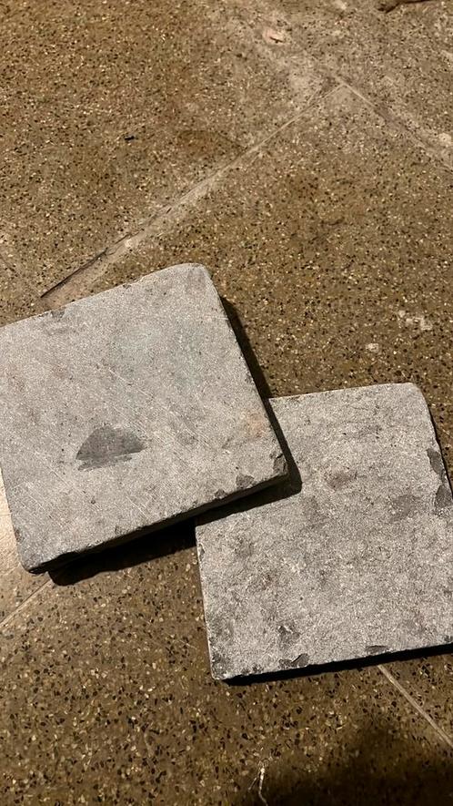 Gratis af te halen: bouwmaterialen uit kruipruimte, Doe-het-zelf en Bouw, Tegels, Zo goed als nieuw, Ophalen