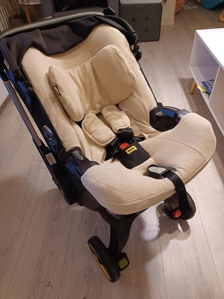 Doona autostoel met isofix en accessoires, Kinderen en Baby's, Autostoeltjes, Overige merken, 0 t/m 13 kg, Isofix, Ophalen