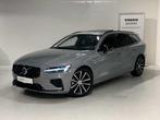 Volvo V60 T6 Recharge Ultra Dark + PANO DAK, Auto's, Volvo, Automaat, 1969 cc, 254 kW, Zilver of Grijs