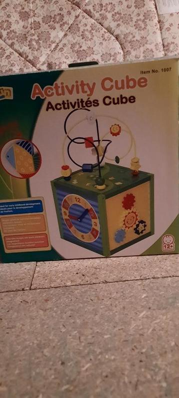 Activiteitenkubus beschikbaar voor biedingen