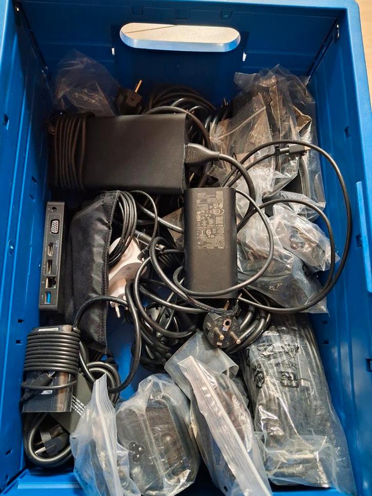 Adaptateurs Dell originaux de 45 watts à 240 watts, Informatique & Logiciels, Chargeurs d'ordinateur portable, Enlèvement ou Envoi