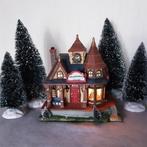 Porseleinen kerstdorp huisje met verlichting., Diversen, Zo goed als nieuw, Ophalen
