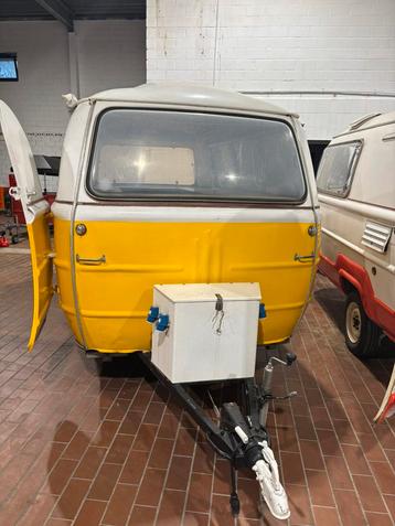 2 prachtige bourgeois caravan foodtrucks beschikbaar voor biedingen