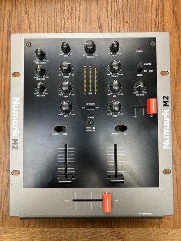Numark M2 mixer, Musique & Instruments, Tables de mixage, Enlèvement ou Envoi, Comme neuf
